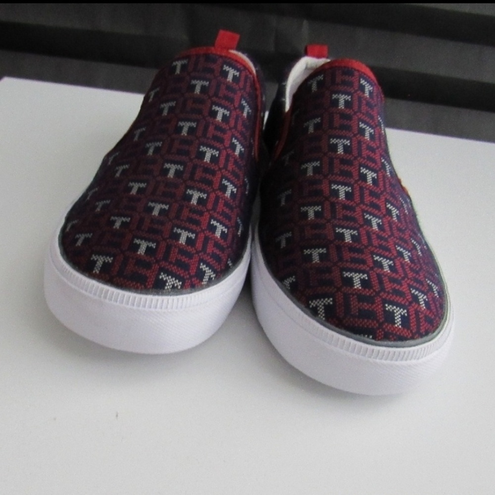 Tommy Hilfiger sport shoes